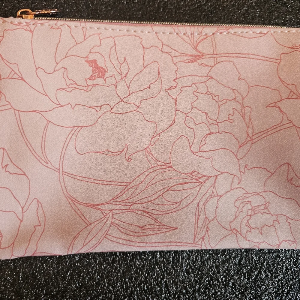 Brand New Never Used Beautiful Ipsy Makeup Bag